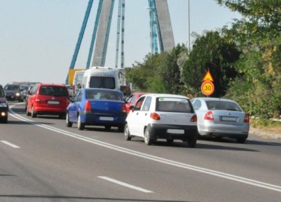 Carambol pe Podul de la Agigea: 4 autoturisme s-au tamponat
